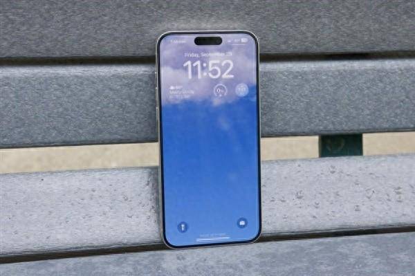 iPhone 16高清大图出炉：“灵动岛版”iPhone X - Apple银魂 - 科技改变生活 - 万事屋